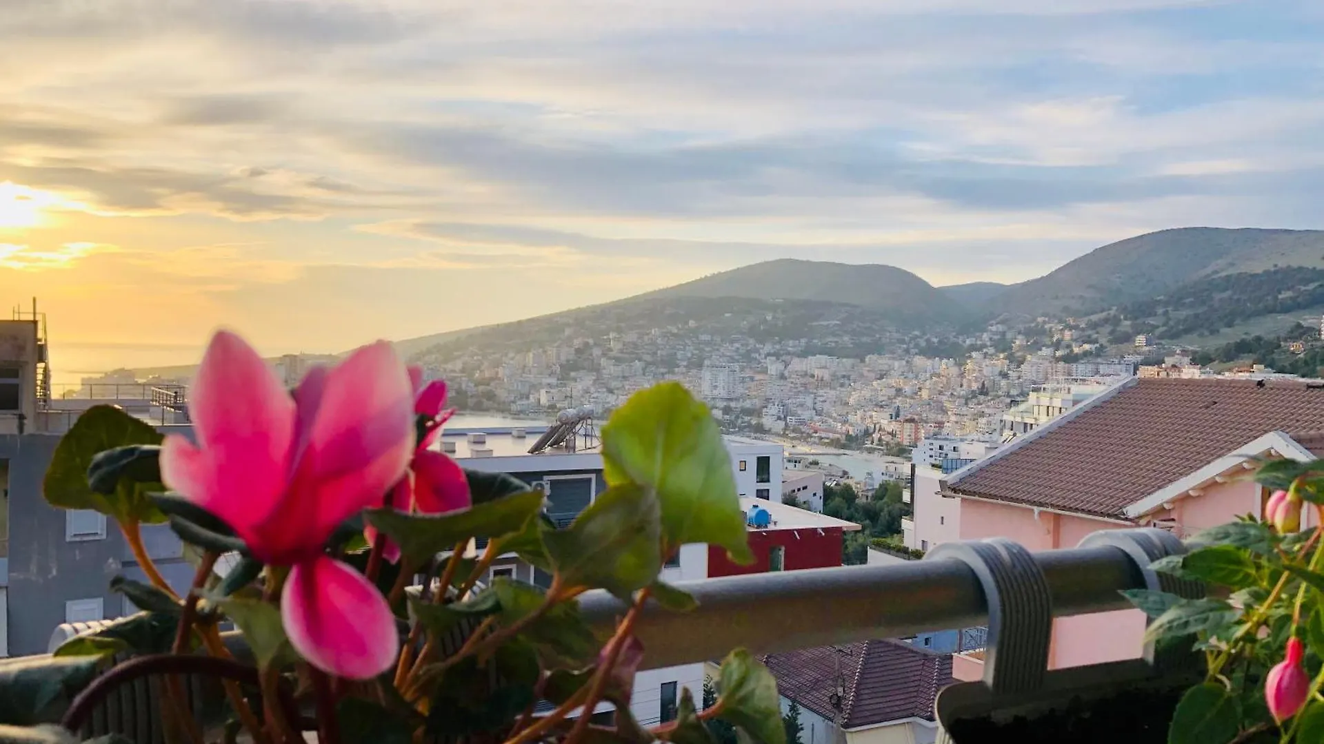 Marin'S Home Sarande Albania